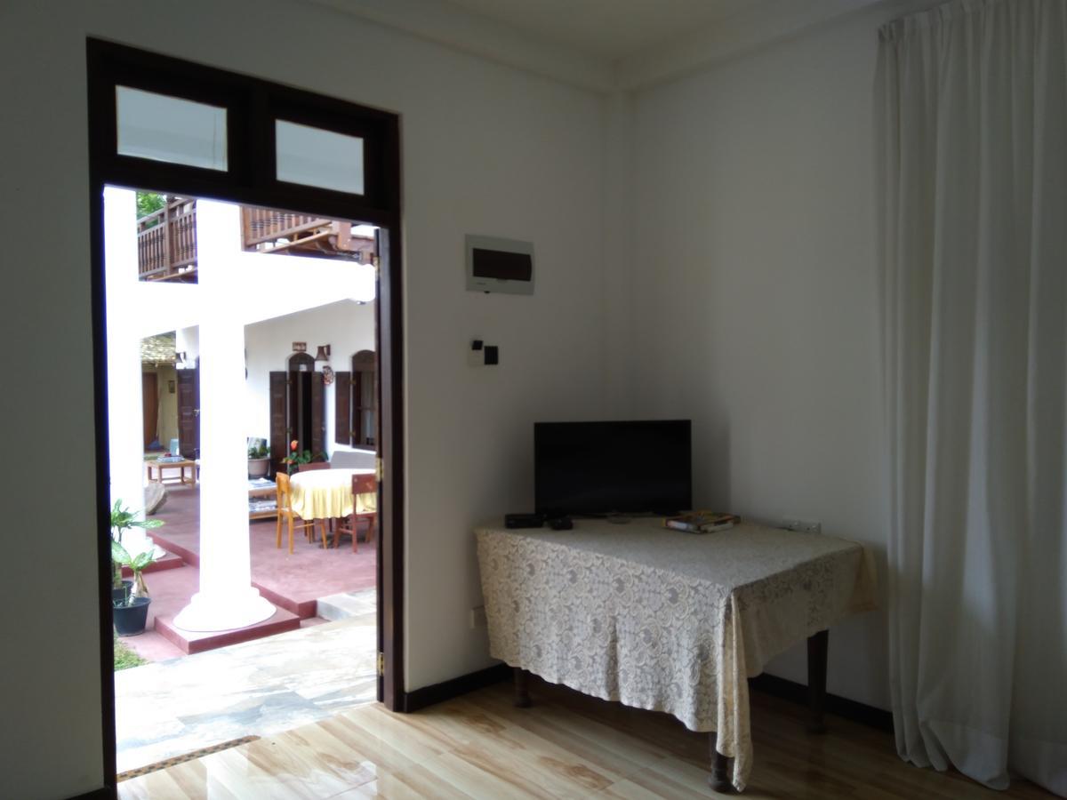 Hotel La Felicita Mirissa Εξωτερικό φωτογραφία